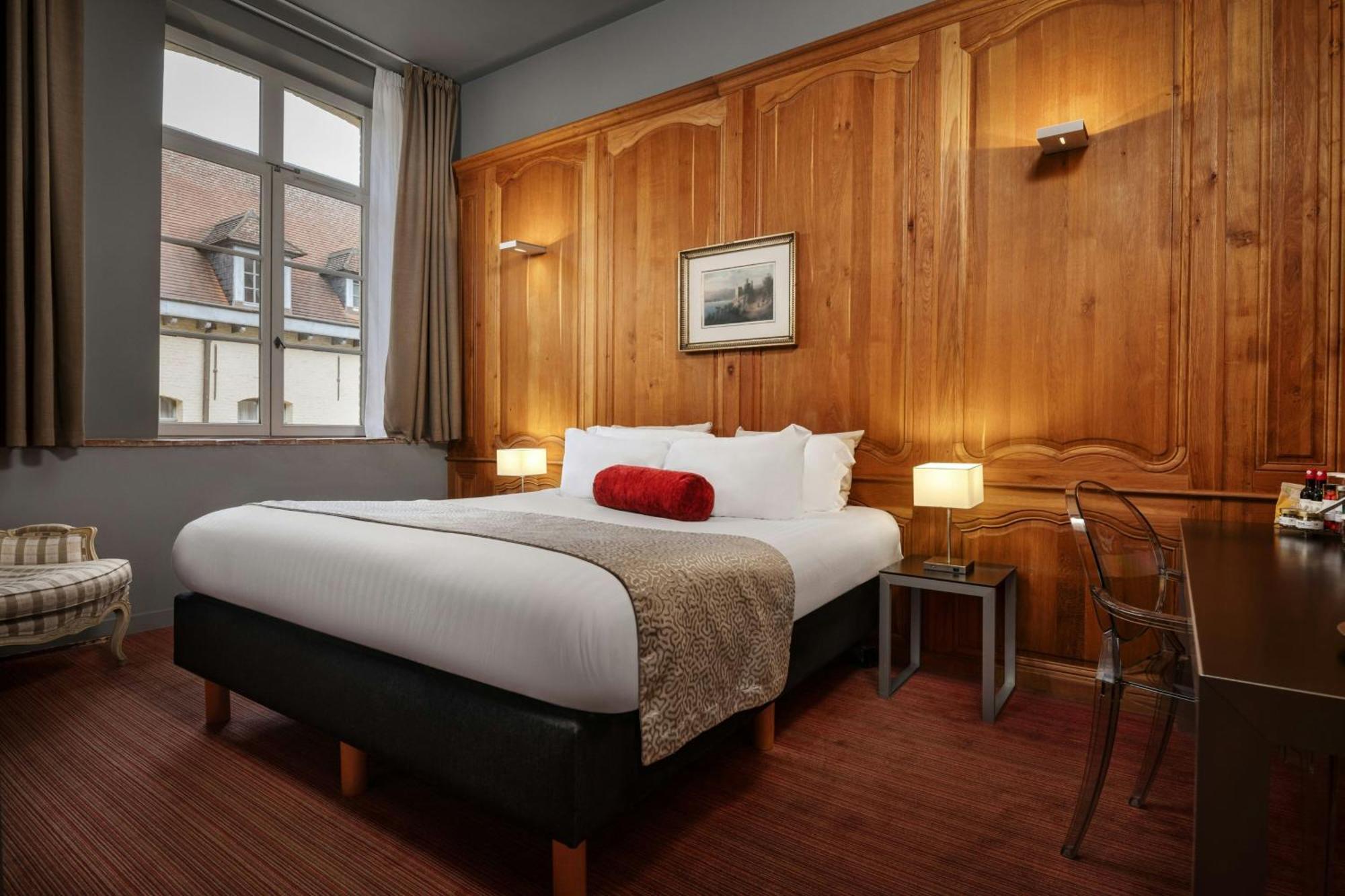 Superior Queen Room